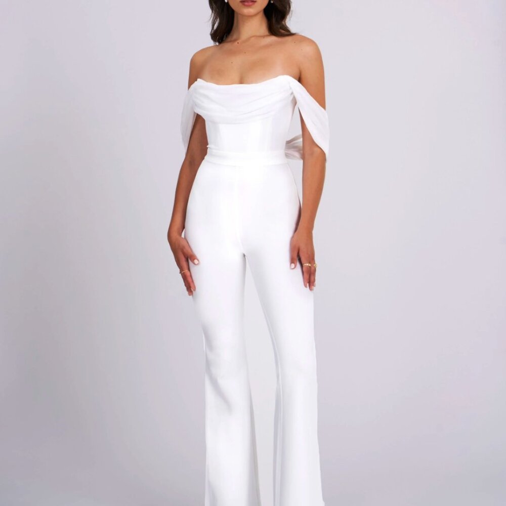 Elegant Off-Shoulder White Jumpsuit